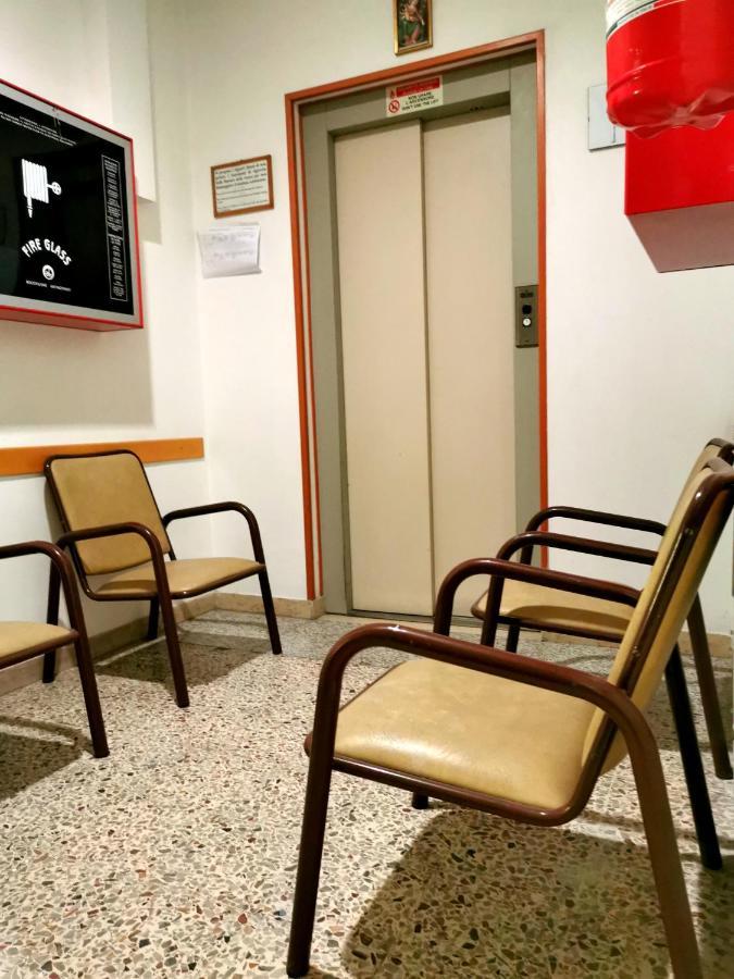 Hotel Ideale Young People Under 40 Rimini Dış mekan fotoğraf