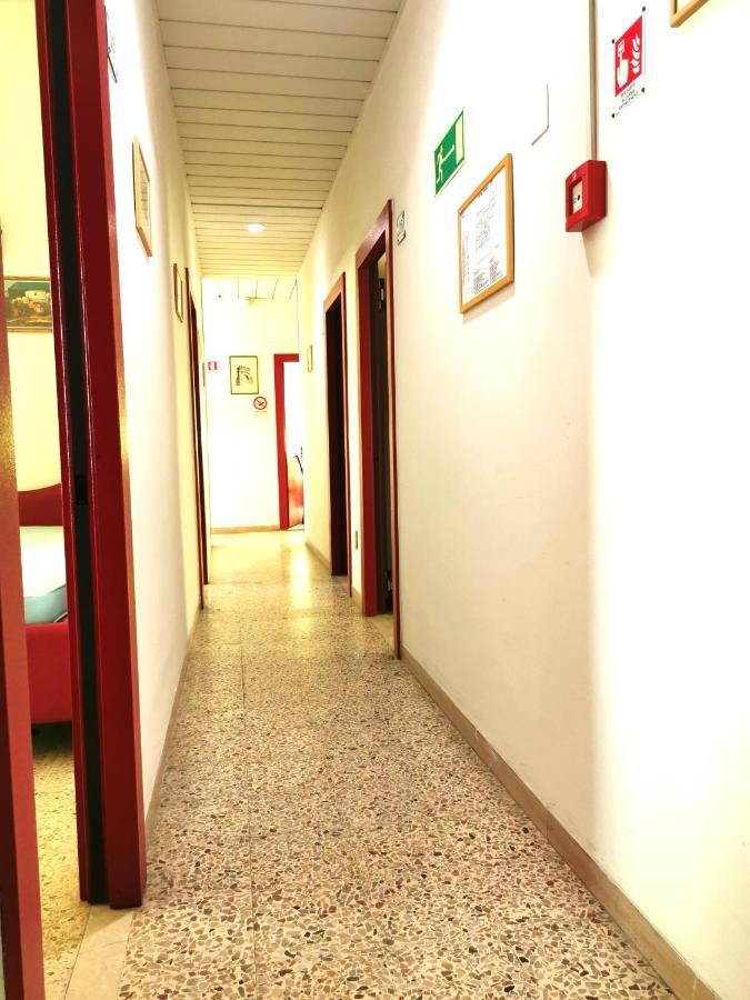 Hotel Ideale Young People Under 40 Rimini Dış mekan fotoğraf