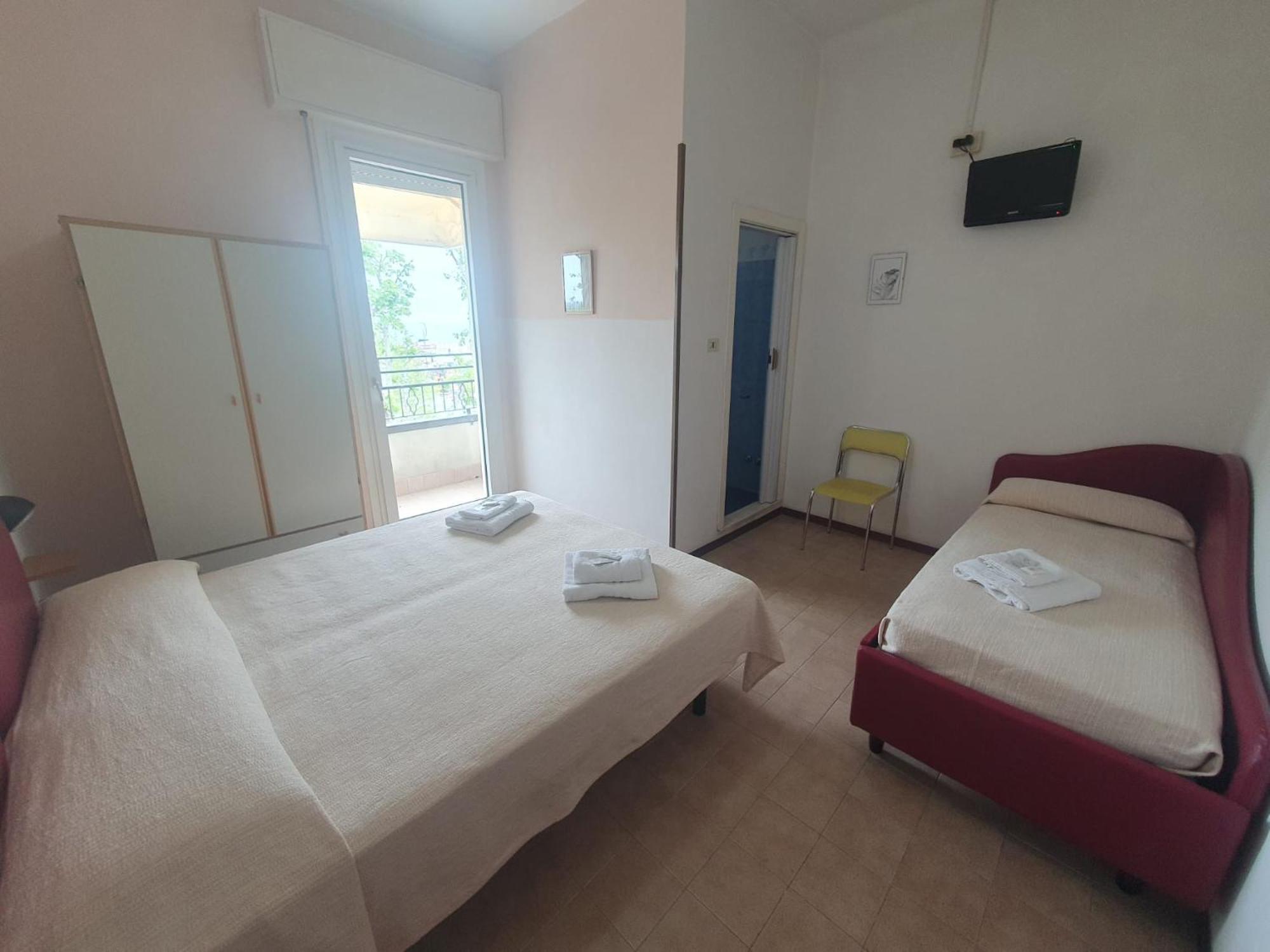 Hotel Ideale Young People Under 40 Rimini Dış mekan fotoğraf
